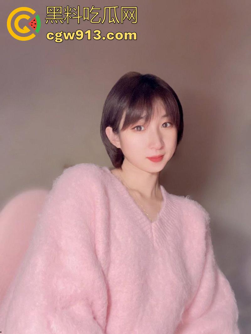 曝光辽宁营口人妻【迟媛媛】，半夜户外找陌生人口交，最多时曾1v7体验精液敷脸，这老公真是绿没边了！-1