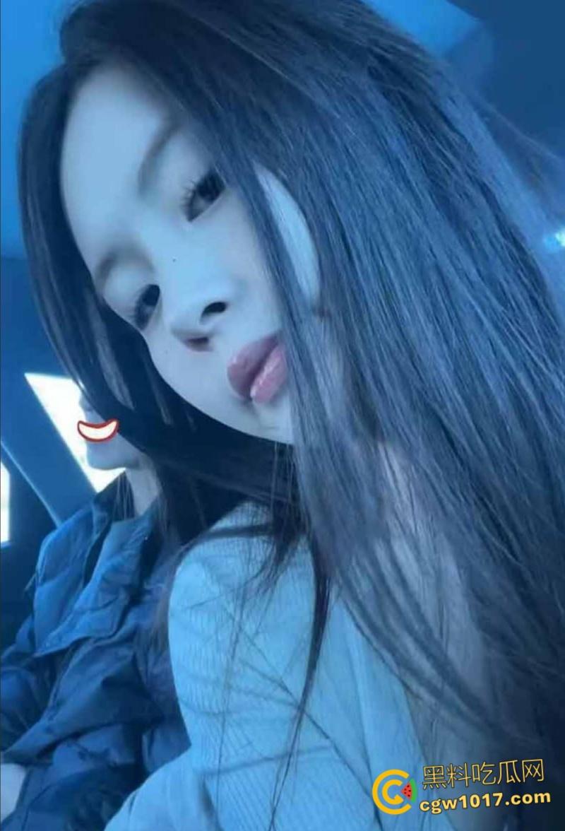 湖北荆州小母狗【黄媛媛】，夜店天天勾引小奶狗约炮，伸出舌头渴望精液，柳腰巨乳被按在床上大力抽插！-2