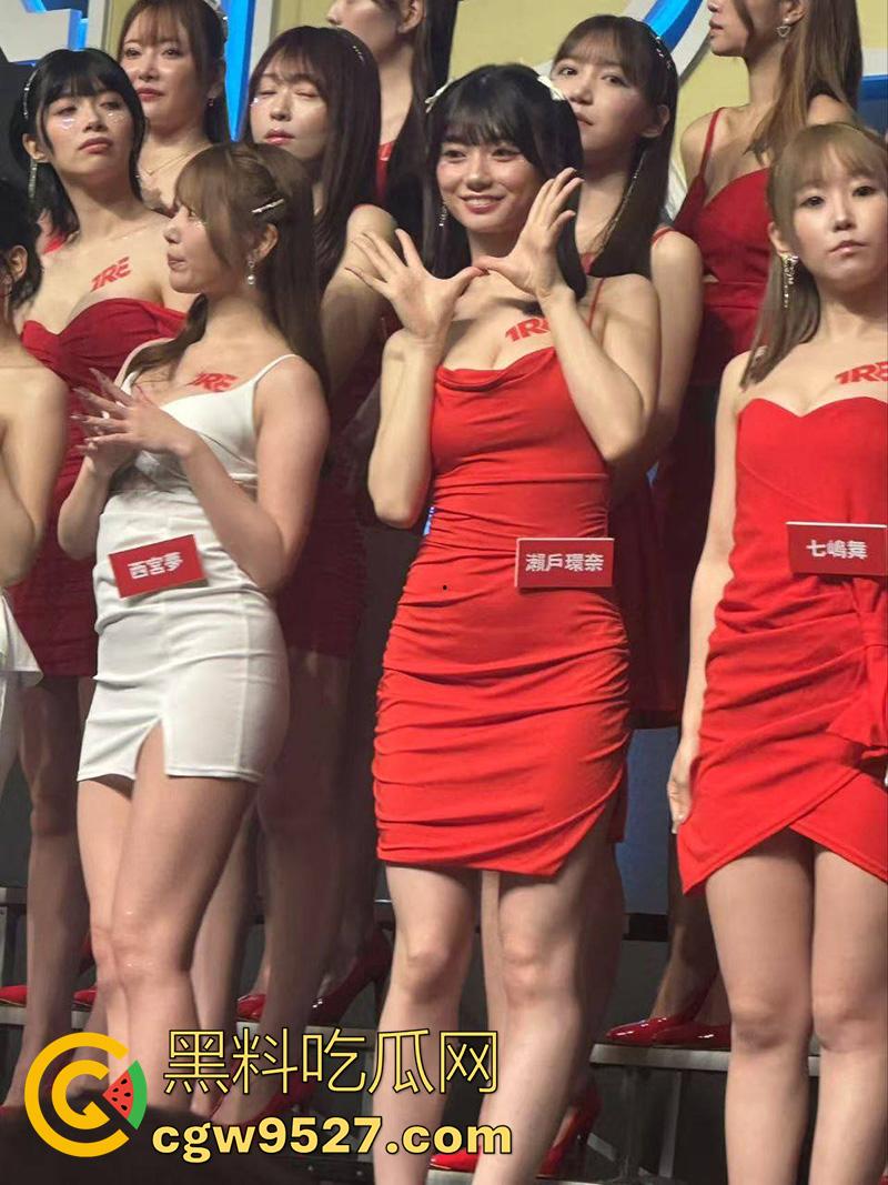 这才是男人天堂啊,台湾成人展盛况,各路老师齐聚一堂,大胆展示性爱姿势,这里面有你喜欢的老师吗?-5