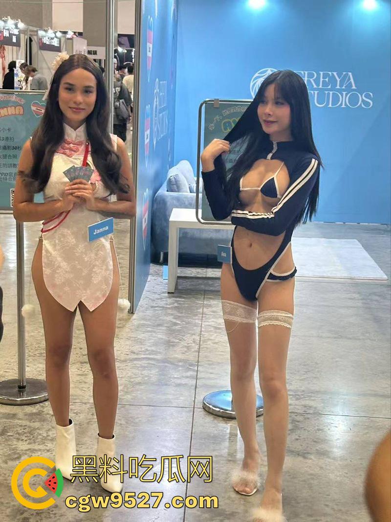 这才是男人天堂啊,台湾成人展盛况,各路老师齐聚一堂,大胆展示性爱姿势,这里面有你喜欢的老师吗?-9