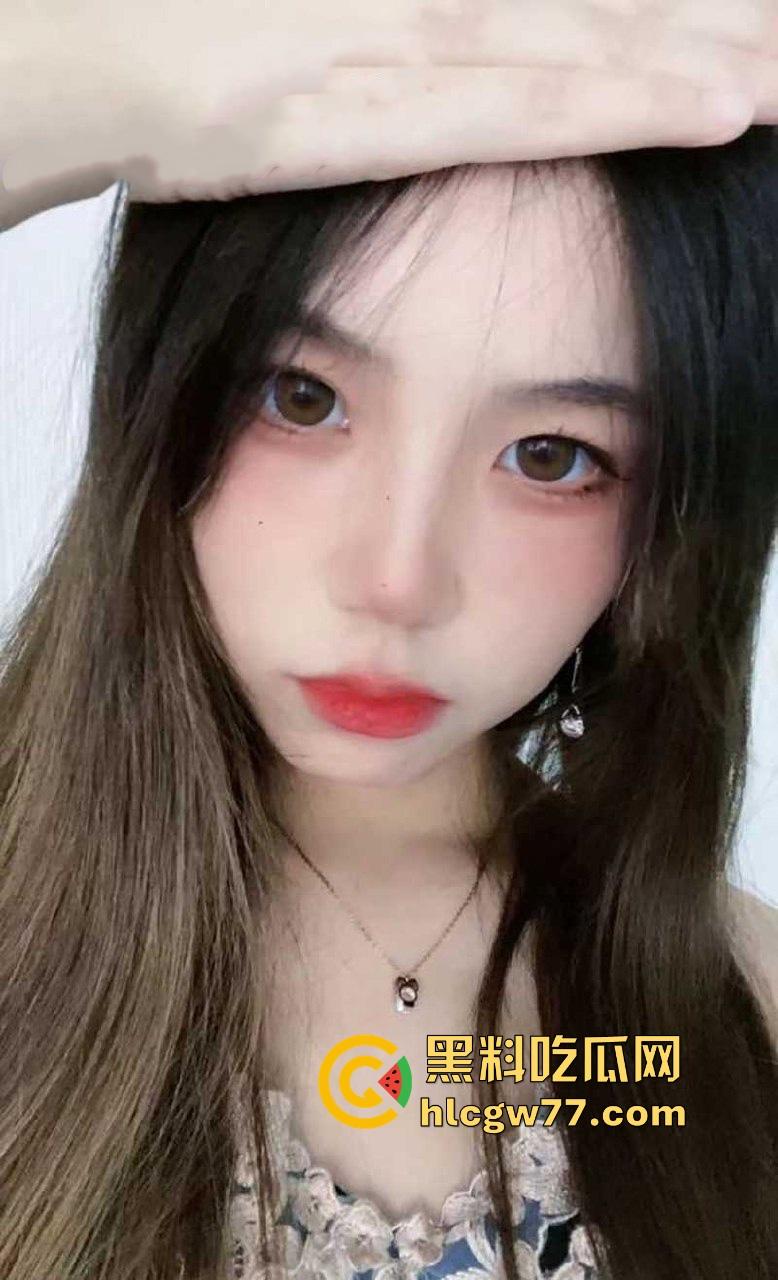 四川旅游学院学生【李晴冰】露脸裸聊勾引男人 多毛馒头穴迫切需要肉棒插入 一对一视频裸聊被录屏-3