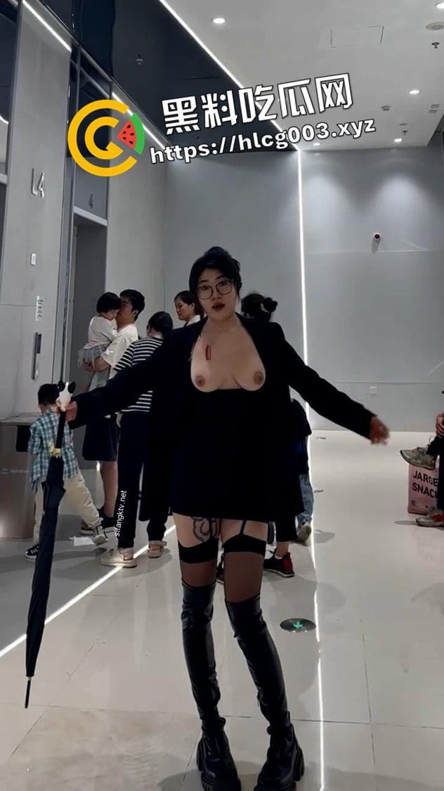 极品露出调教鼓励姬【反骨pickkkku】飞机乳夹露出 博物馆露逼 调教喷水强制高潮 付费流出大合集-5