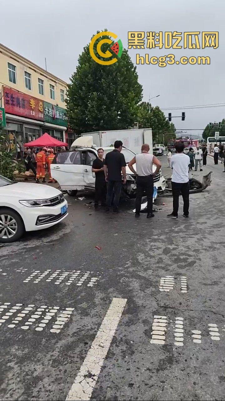大连普兰店 大货车制动系统失控 刹车失灵 连撞数车 致一名女大学生死亡 对象发文感慨 3人受伤!-6