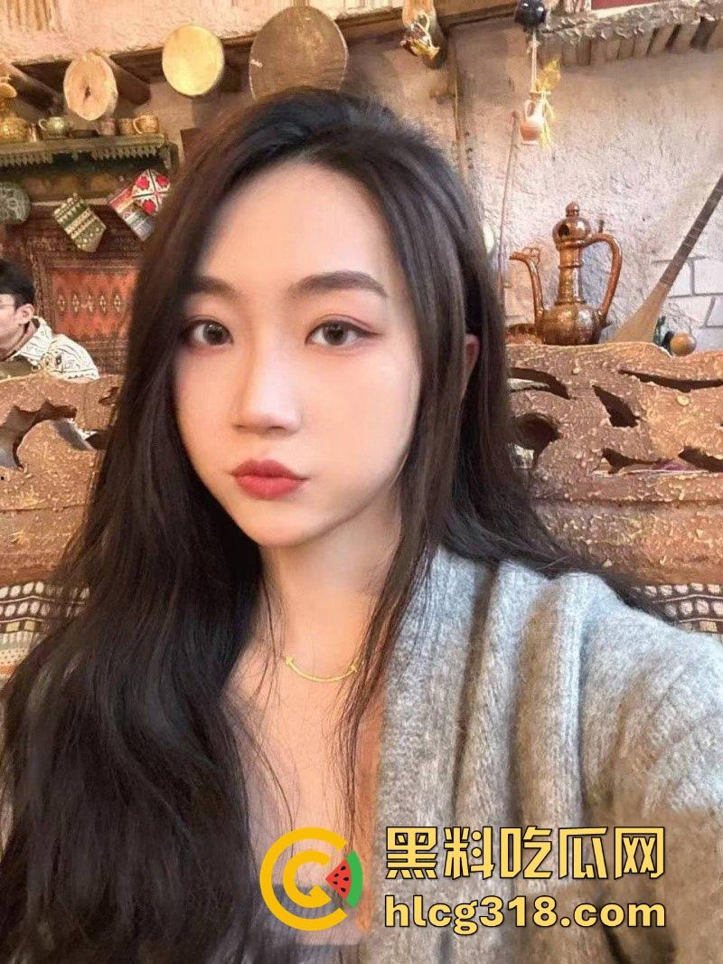 广东理工学院大三学姐【彭遥遥】约炮体育系小学弟 无套后入全程自动坐屌 堪称精液溶解器！-4