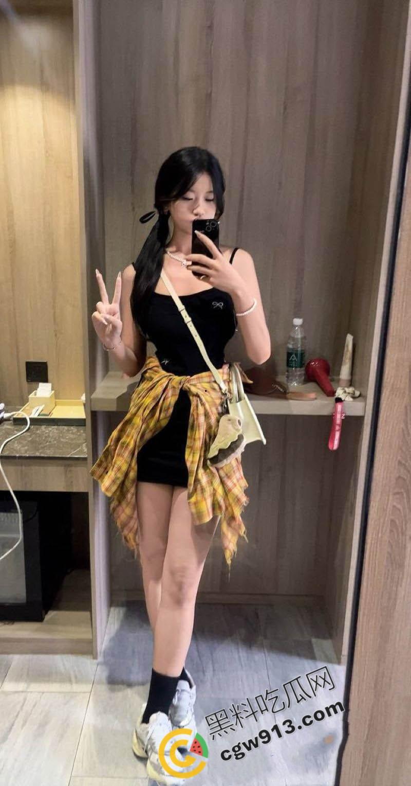 成都高颜值拜金婊陈昕怡的荒淫生活曝光：诱惑金主反遭报复，淫荡画面引爆网络-3