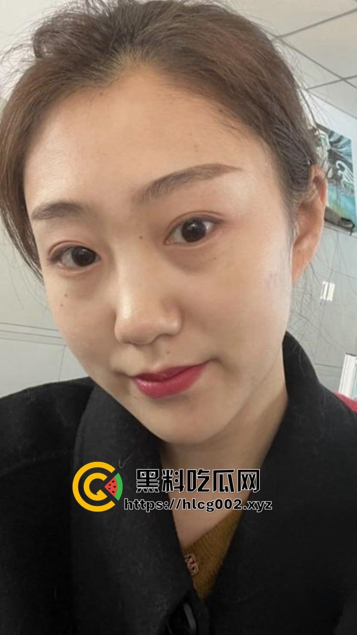 广东30岁极品性瘾骚妇欣欣背着丈夫勾引领导带回家无套啪啪！骚话不断 领导直接被榨干！-3