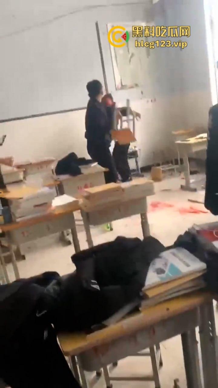 校园阴影！河南鹤壁技师学院暴力血腥打人视频传出  恶魔必须曝光！！！-3