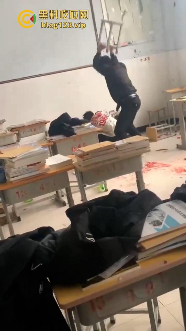 校园阴影！河南鹤壁技师学院暴力血腥打人视频传出  恶魔必须曝光！！！-4