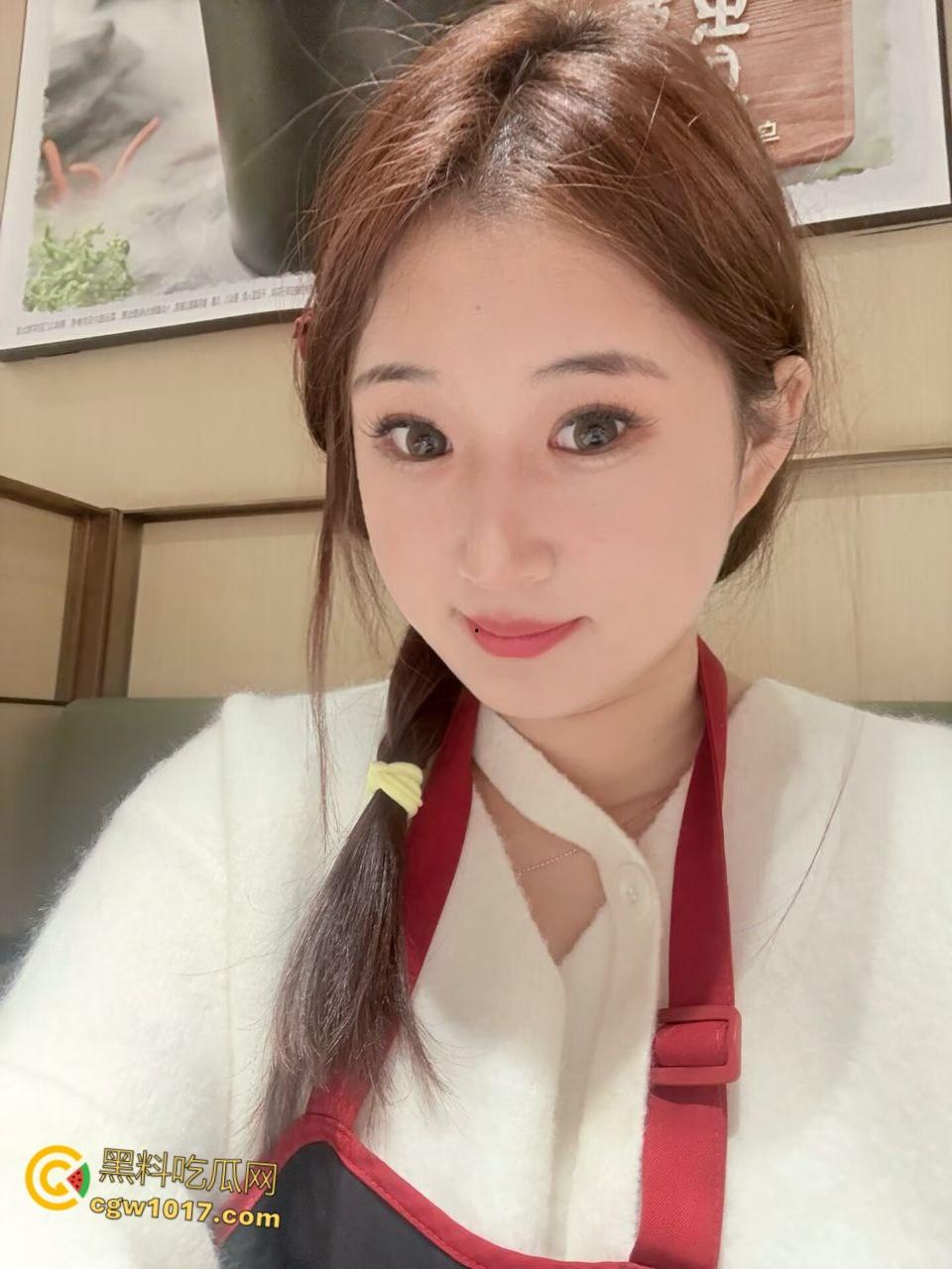 S+甜美高颜值表妹初调教，完美身材样貌太顶了，带上眼罩调教玩弄，舌尖轻舔龟头口交，女上骑乘巨乳乱晃 ！-3