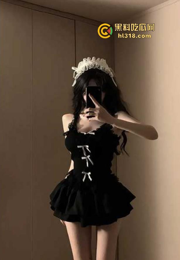 海角乱伦，夜袭寂寞表姐，揉弄美乳肥穴挑逗性欲，骚货饥渴难耐主动撅臀求操，直接无套上阵！-2