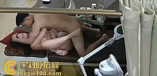 美容院巨乳老板娘和情夫在店里偷情，丈夫发现将视频愤怒爆光,奶子是真的大   场面刺激劲爆！！-9