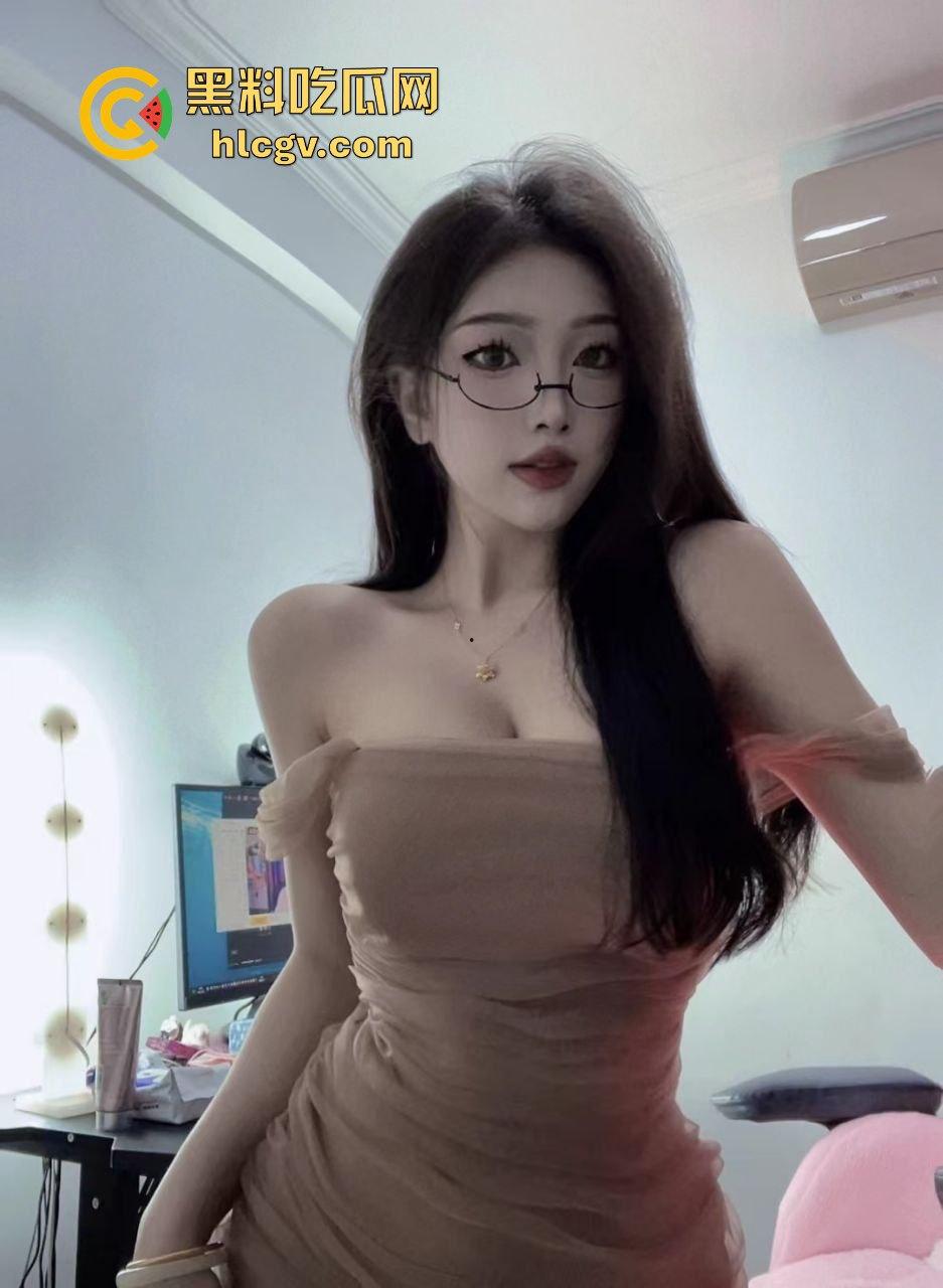 30天搞定单位新来的00后小妹，哄拍内衣视频还真拍了！妹子整顿职场潇洒离去，如今已有男友！-5