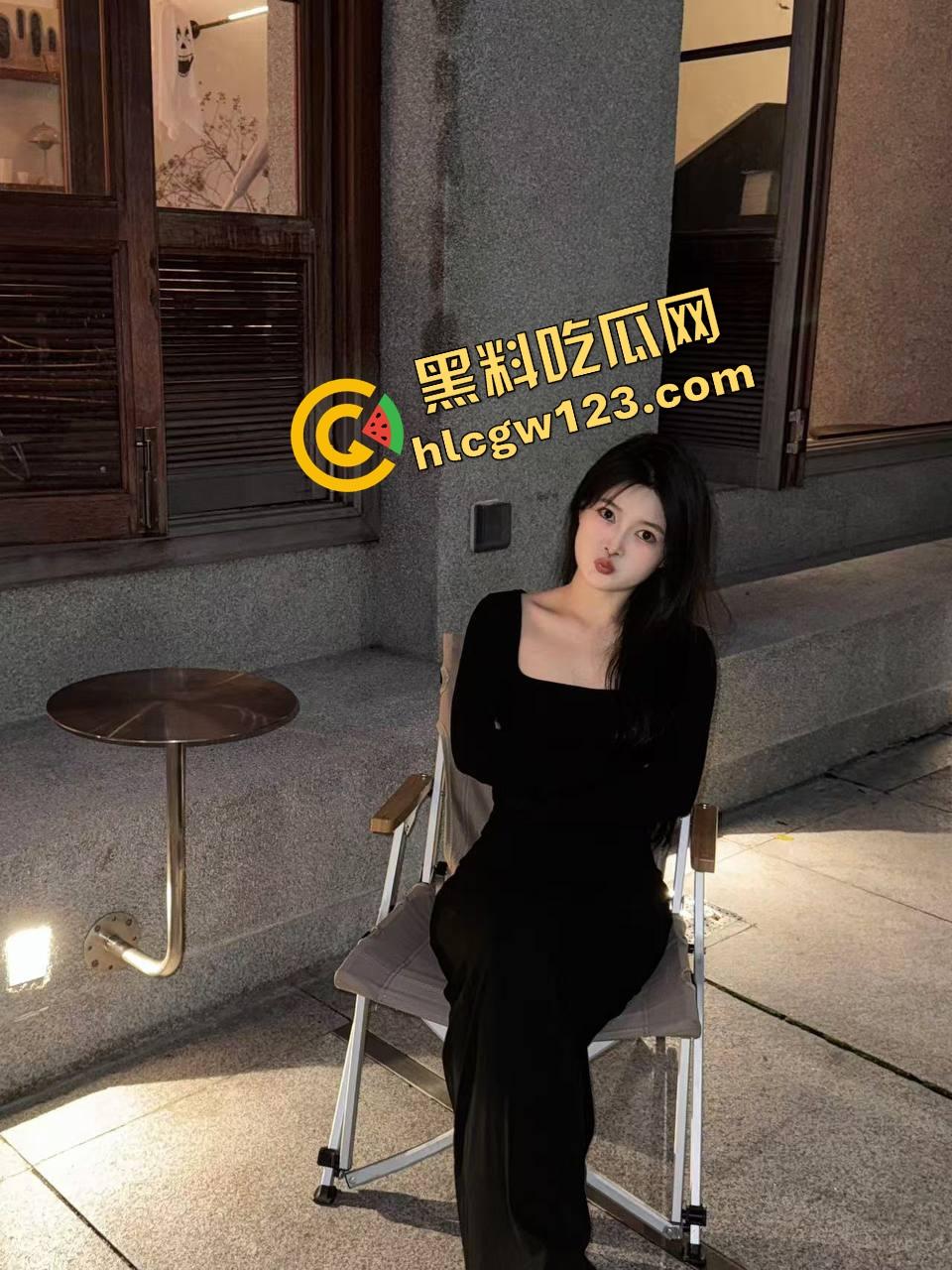 宝鸡文理学院【亢彦如】清纯女学霸化身黑蝴蝶母狗，日撸三四次发骚视频，扣逼揉奶玩疯了！-5