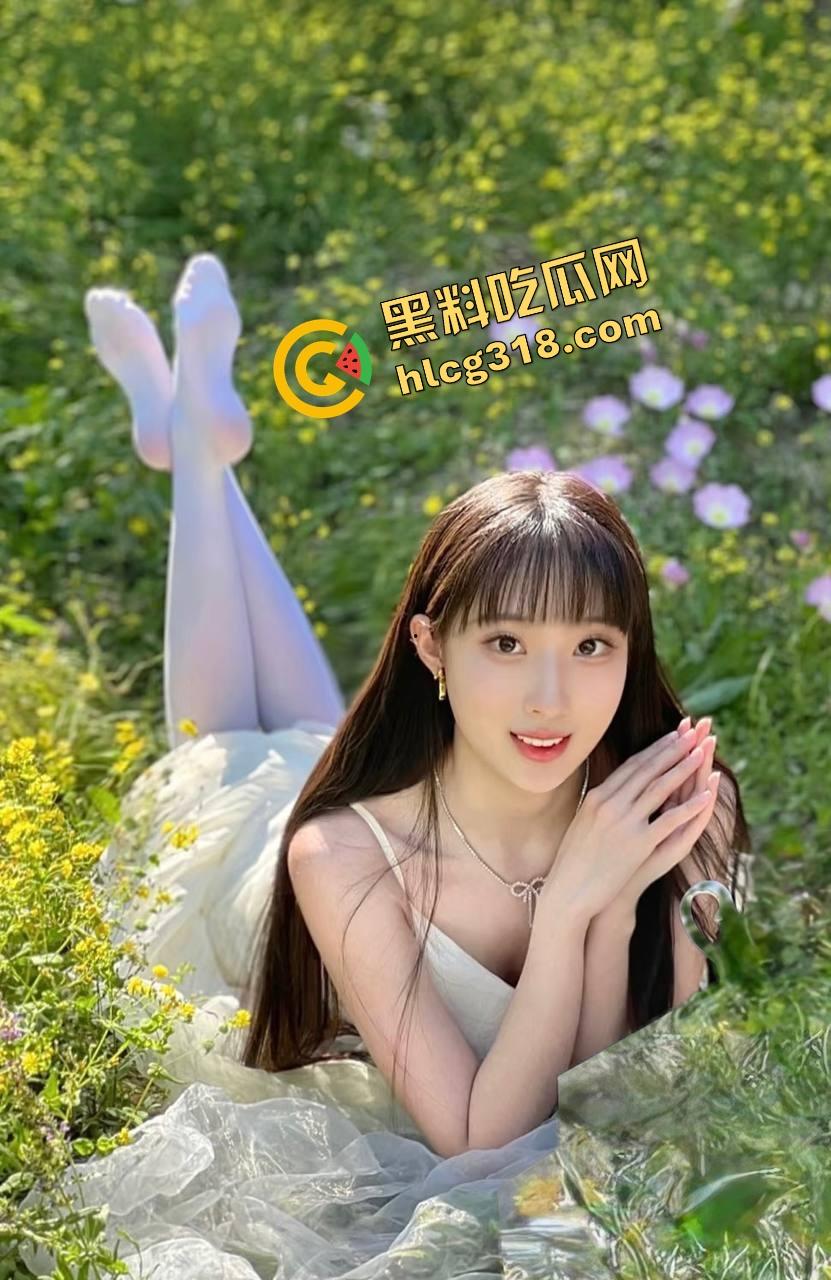 杭州传媒大学江南嫩妹『贾希梦』分手 前男友怒爆亲热视频，这水嫩小骚货你不珍惜，那就大家一起看！-4