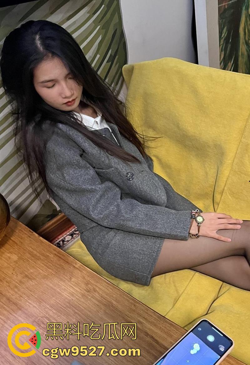 苏州师范女神【王梦涵】，身材高挑大长腿尤物，被男友拍摄做爱视频，后入爆操蜜桃臀叫声超诱人！-1