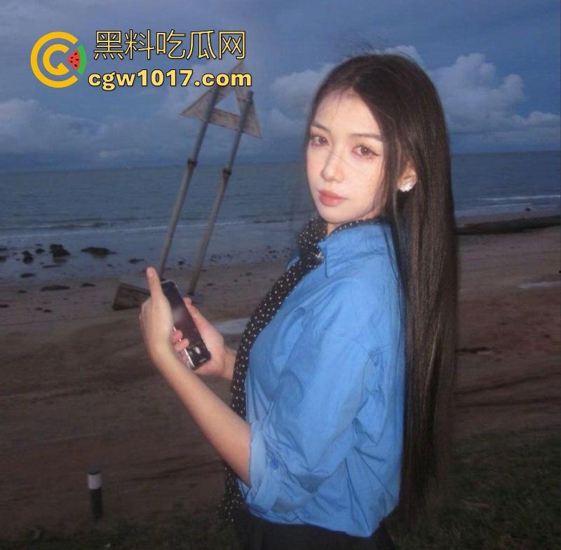 成都极品长腿御姐【卢怡宁】气质高冷却私下淫荡至极，被男友调教激情爆操，黑丝诱惑深喉舔屌，无套猛操内射中出！-4