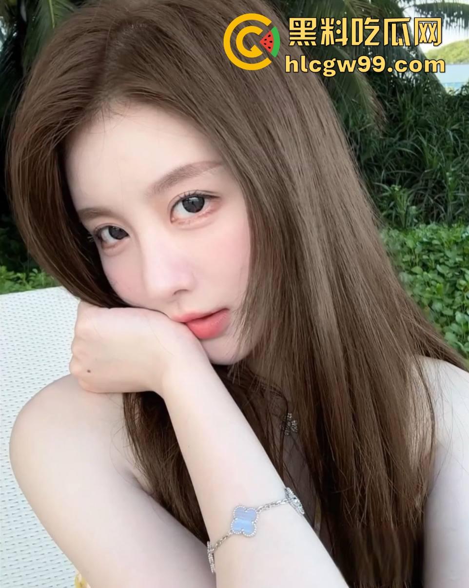 舔狗舔到头都绿了，13cm牛子舔狗包养小仙女，17cm炮友把她操到腿软，不如仨人一起上凑个30cm！-6