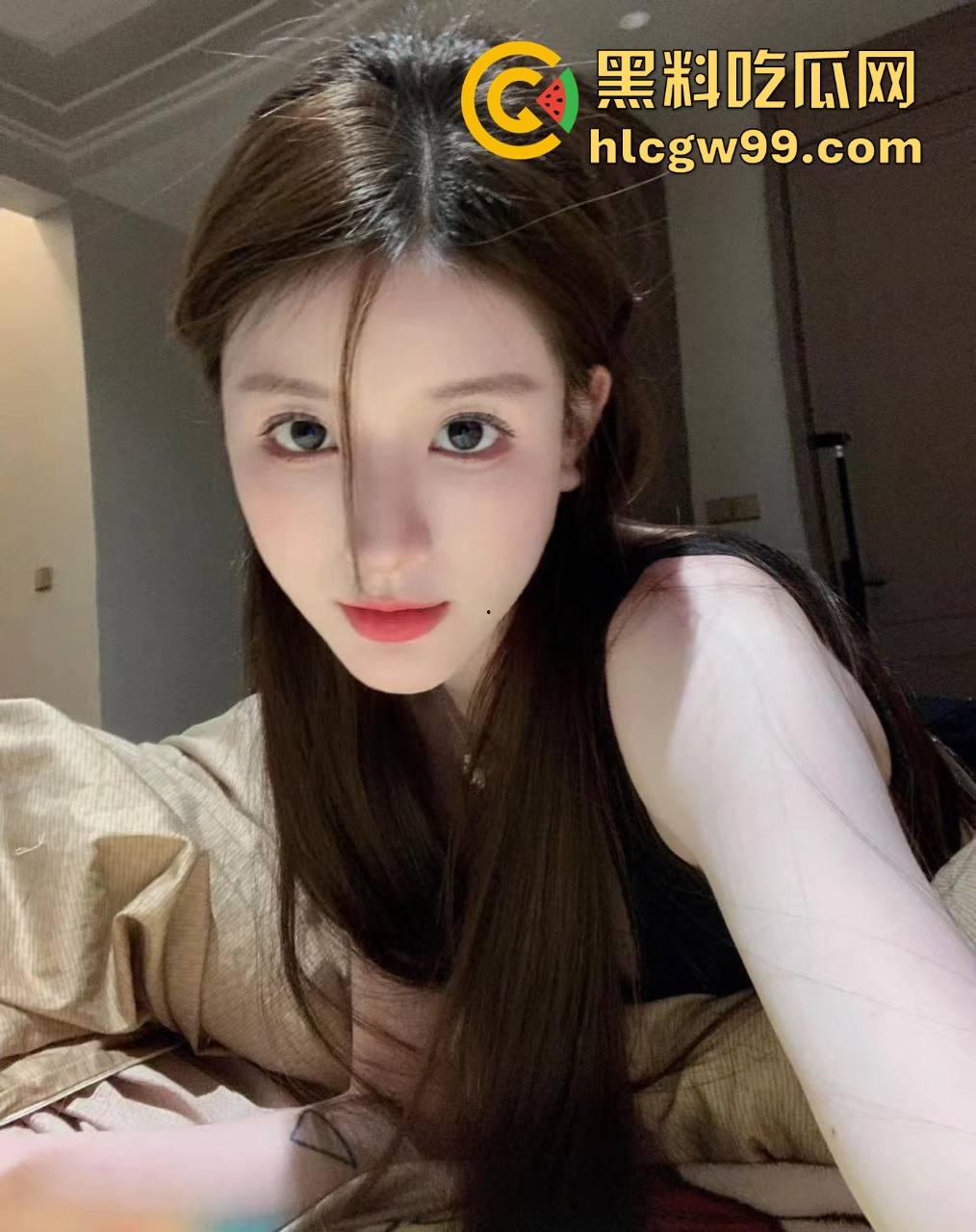 舔狗舔到头都绿了，13cm牛子舔狗包养小仙女，17cm炮友把她操到腿软，不如仨人一起上凑个30cm！-10