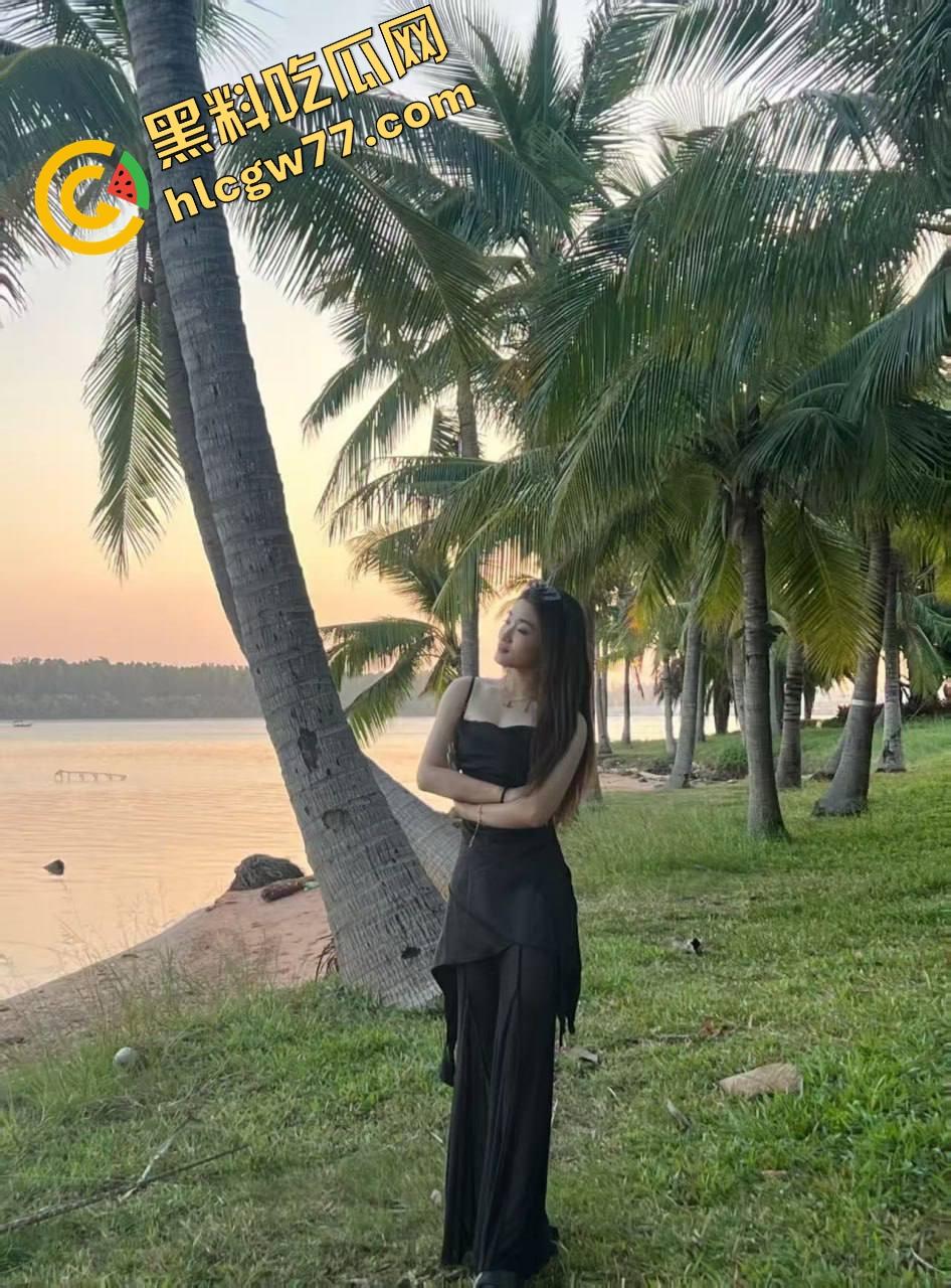 无锡高三骚妹毕业即开约，粉鲍粉嫩情趣内衣勾金主爆插，自慰片拍到手机存储报警！-3