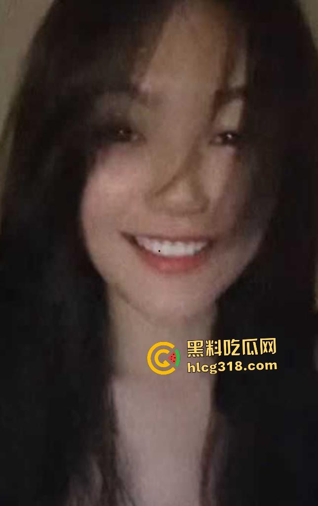 成都幼师【陈佳佳】遵守“湿德”，喜欢被猛男无套内射四五次，胸大白蕾丝内衣湿透！-1