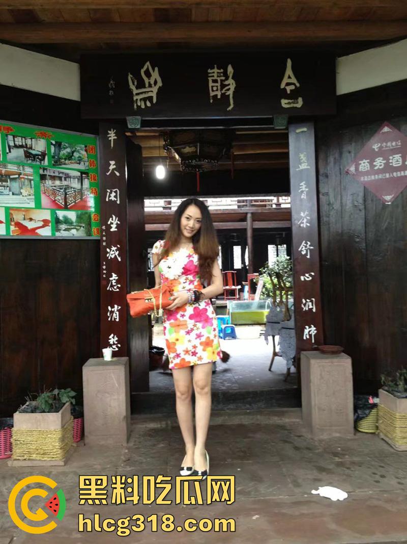 38岁长腿女明星【钟晓红】下海卖淫，身材高挑皮肤白皙人老逼嫩，没有戏拍只能沦落为金主胯下母狗！-2