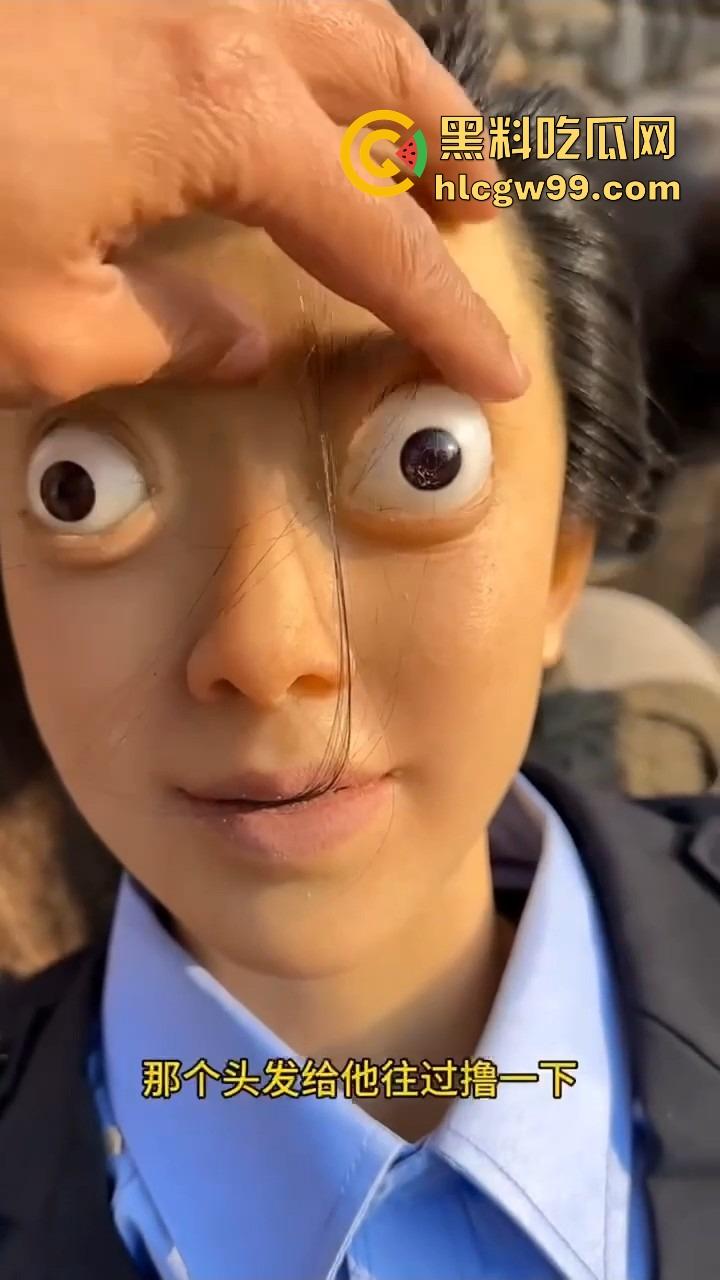 高手在民间！牛人自制毛巾纸人娃娃，硅胶保安娃娃眼珠子都吓掉了，兄弟你能不能整点阳间的玩意儿？-10