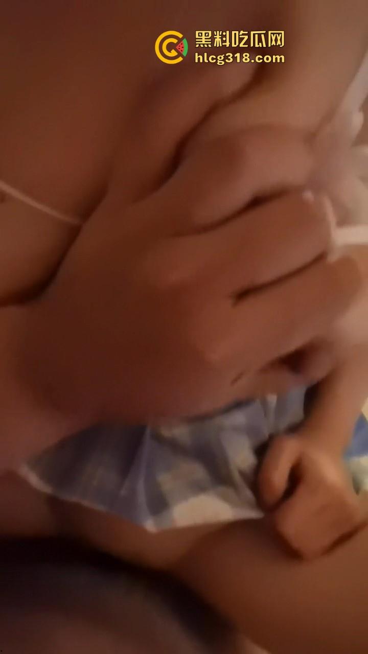 黑龙江巨乳美女【日安】性爱视频泄密，微胖母狗，G杯大奶展示顶级口交绝技！-6