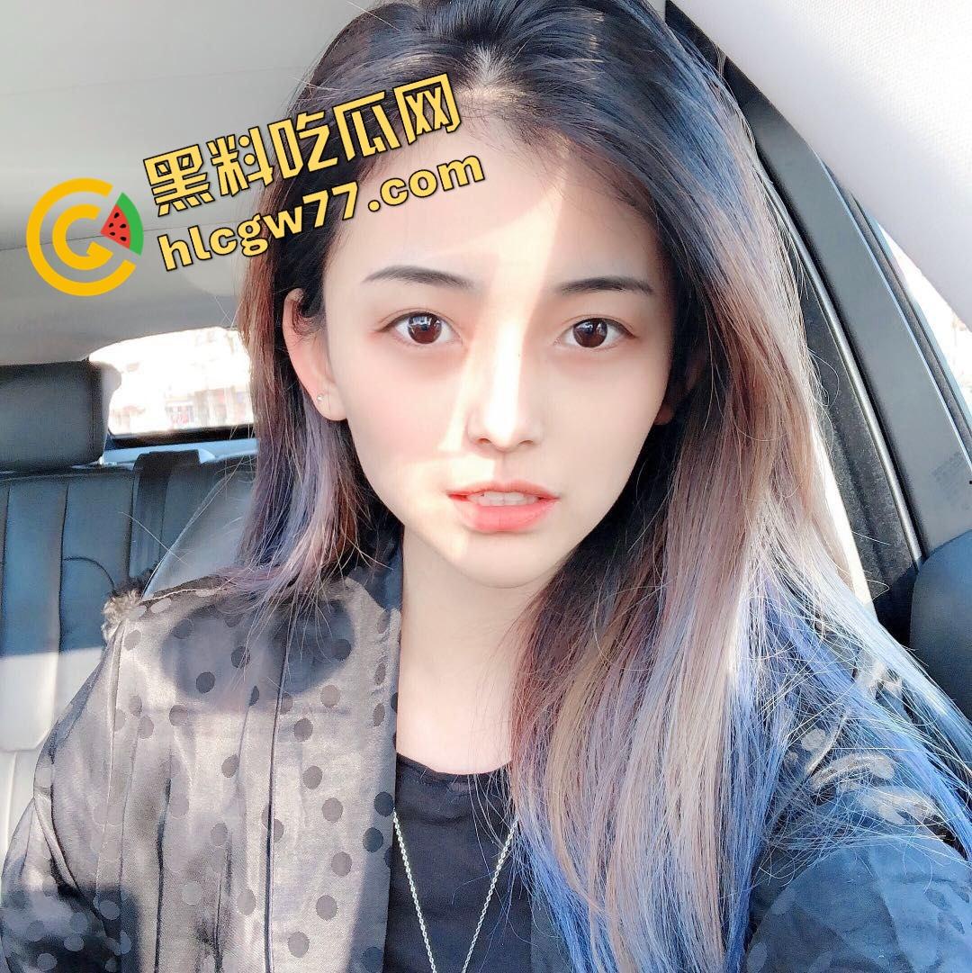 这学姐『沈芹』太TM骚,白天喝拿铁晚上扒着被人操得一滩水,奶头硬得像螺丝钉,后庭都主动送上来!-2