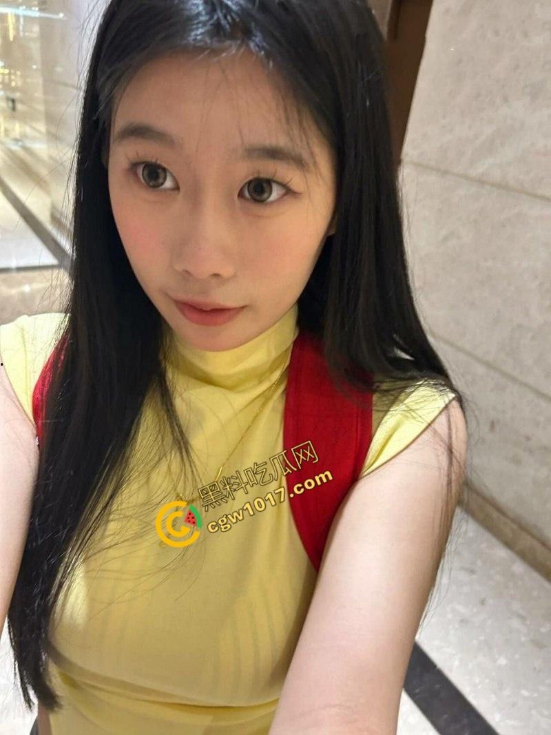 浙江大学甜美校花【刘芷澜】性爱视频曝光！私密镜头下，她技惊四座，挑逗爆破，后入式必看！-1