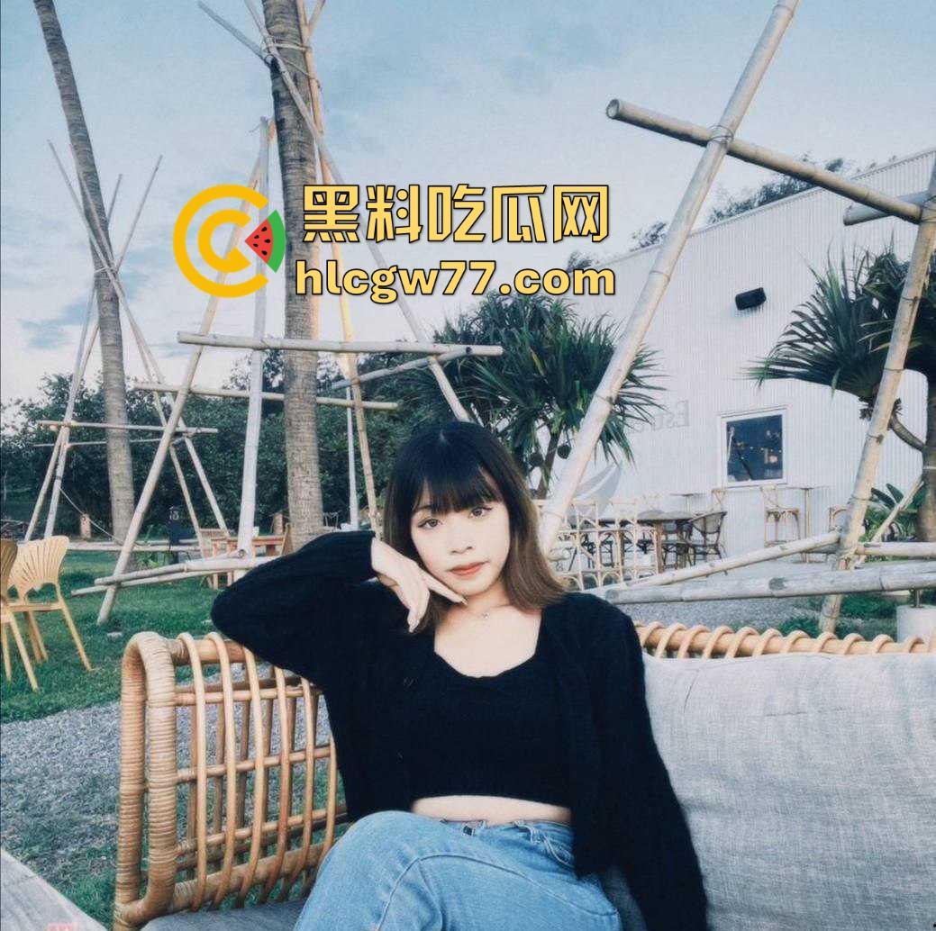 C罩杯短发大奶学生 被金主盯上花高价把她约出来 一顿深喉猛插 学生妹都给弄干呕了 这钱赚的真干净-2