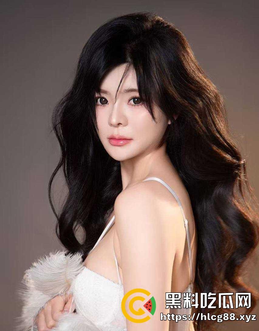 广东37岁【韩雨伶】黑丝调教伺候金主，粉逼熟女勾得爷们儿钱包大出血 独家曝光！-6