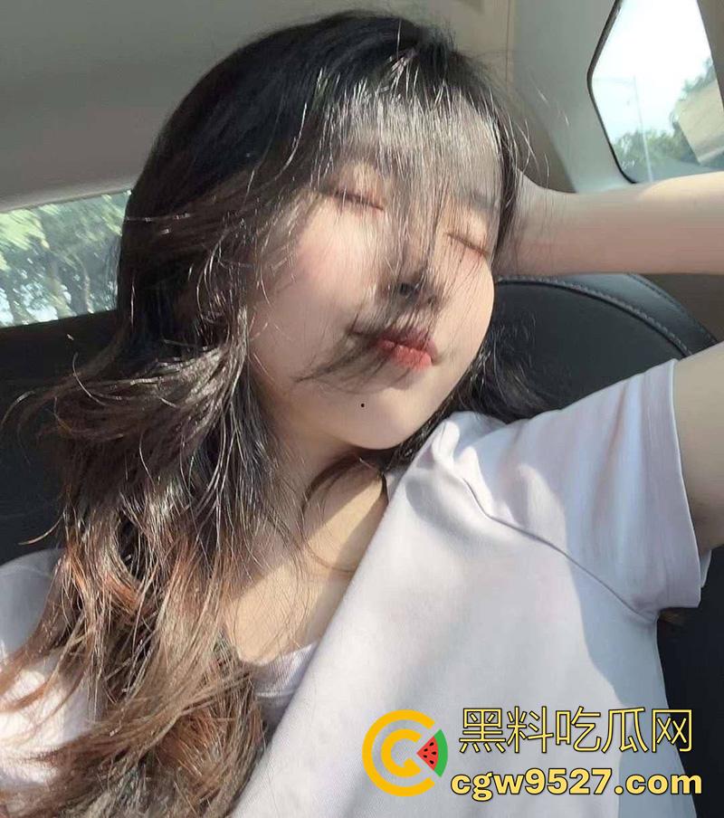 瓜友投稿曝光前女友【朱梦玉】,广州的御姐骚逼性欲极强,不仅被实习生操还被客户内射,发现后果断曝光!-1