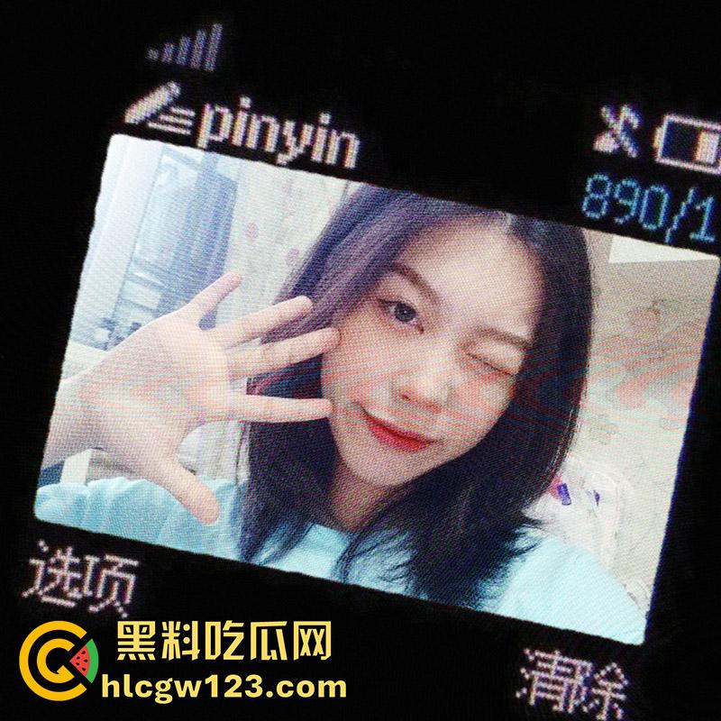 浙江艺术高校舞蹈系厕拍,大神冒死偷拍学委【王玉琦】,小穴翘臀清晰可见,附带学委生活照!-2