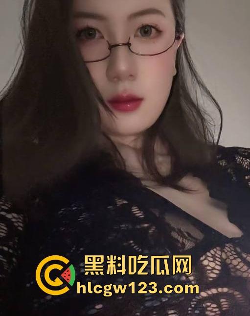 约炮抖音极品极品小博主【比极星】绝美颜值核弹巨乳 无套进入 内射完还不满足请求着金主再来一次！-3