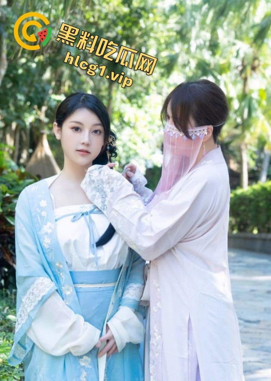 秀人网甜美可爱型御姐『豆豆』最新双人女女激情大片！舔脚磨豆腐玩奶玩逼！尤物摩擦引爆视觉盛宴！-1