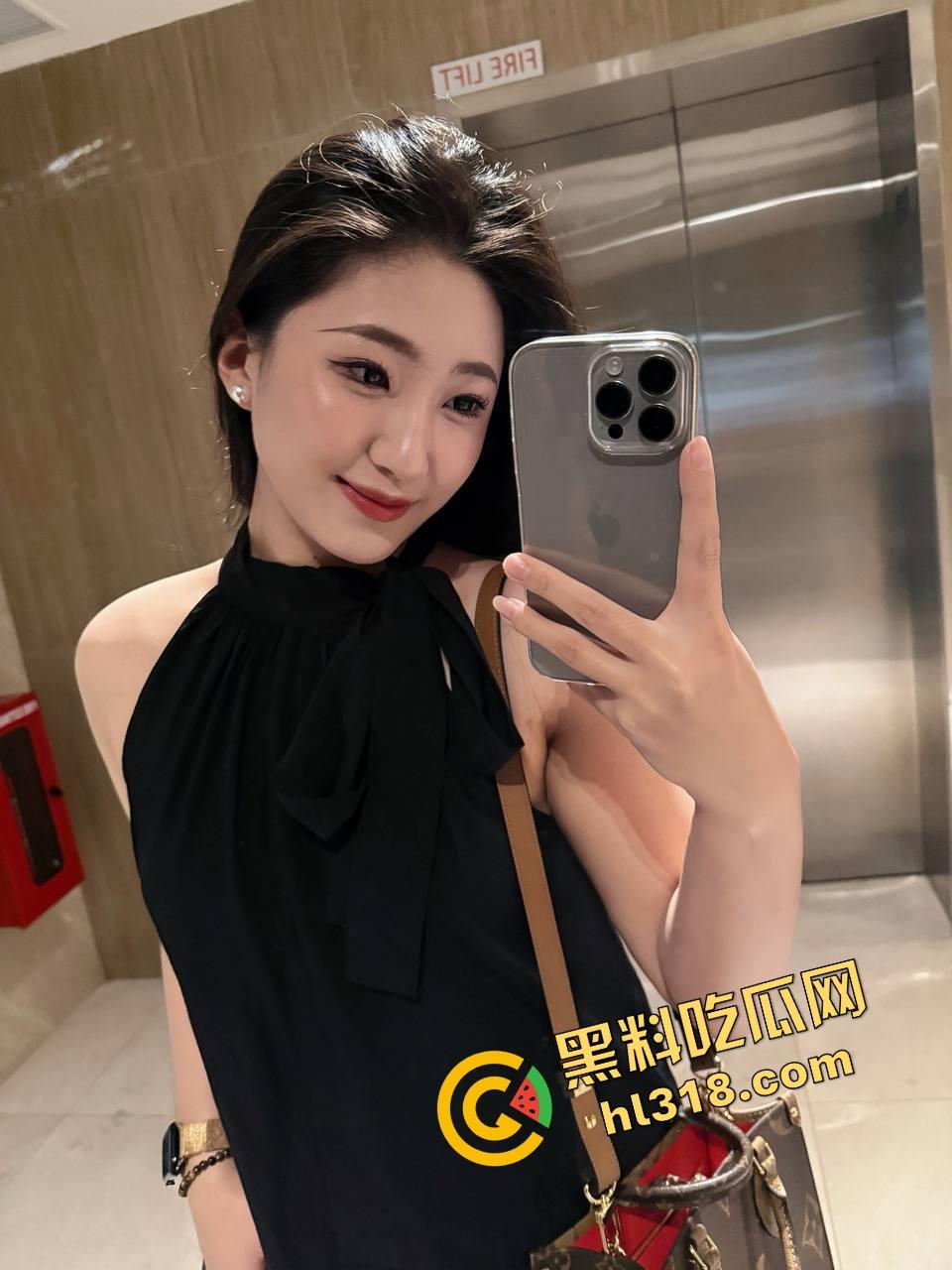 海角大神分享会喷水的亲姐姐,酒吧里爆操醉酒姐姐,酒劲上头让她喝尿,最后带回酒店肛射睡奸!-5