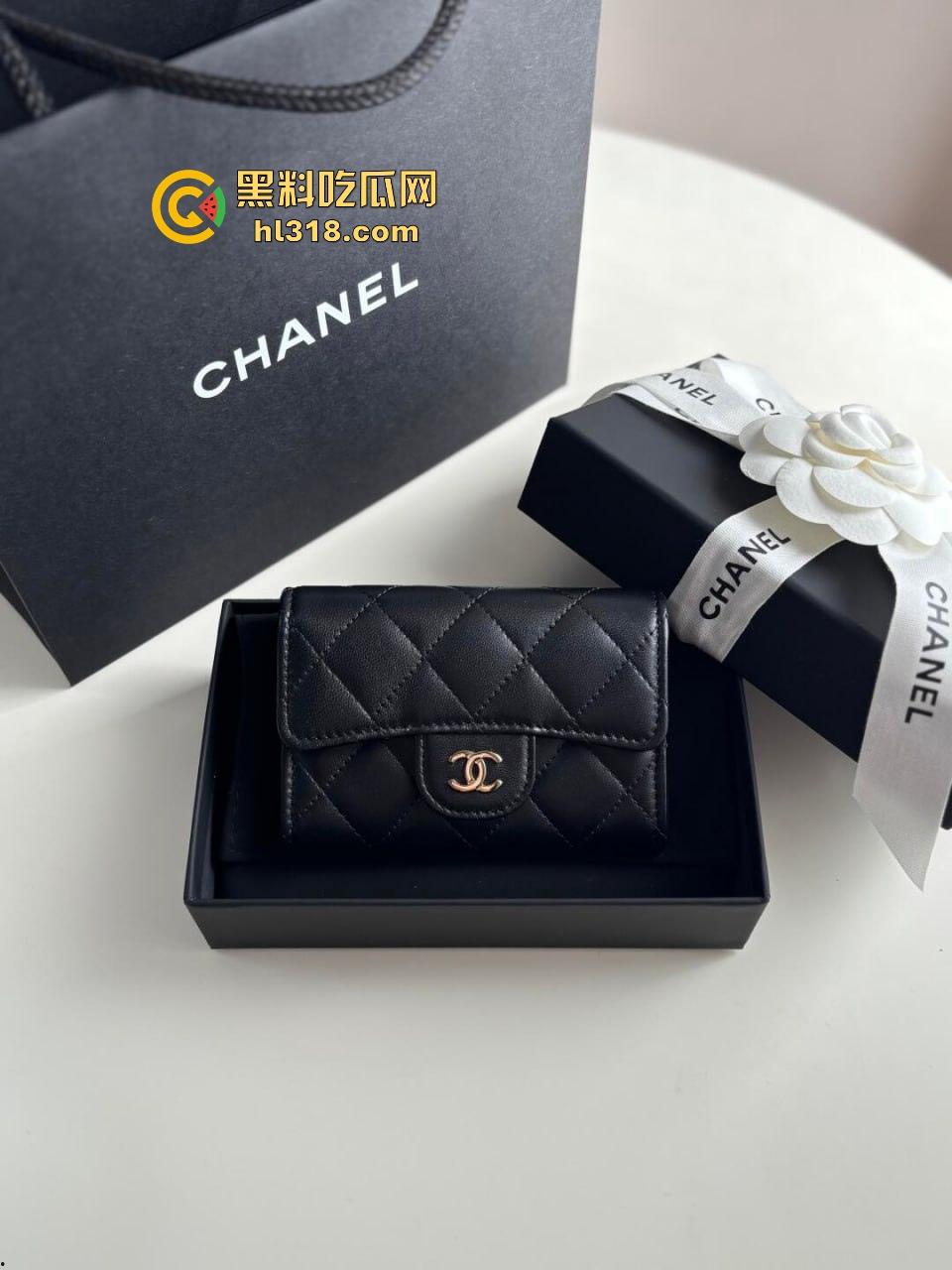 有钱人的玩物,轻轻松松一个小包拿下极品小妹,无套内射绝美小穴,又是羡慕有钱人的一天!-1