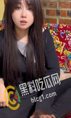 抖音爆大瓜!抖音千万粉丝网红 董赤赤 穿着白丝袜 露脸露点啪啪 果然微胖身材才是最好的炮架!-2