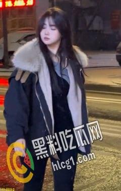 抖音爆大瓜!抖音千万粉丝网红 董赤赤 穿着白丝袜 露脸露点啪啪 果然微胖身材才是最好的炮架!-6