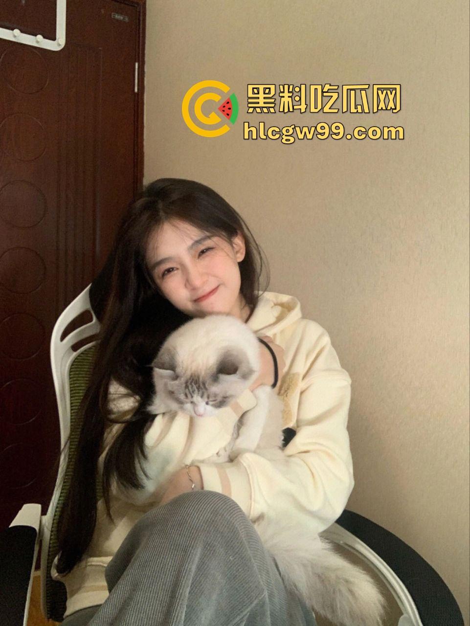 情人节开扣不停，群里妹子们拍照拍到手软，摄影师享受不停，情人节不仅有浪漫，还有扣逼的激爽！-1