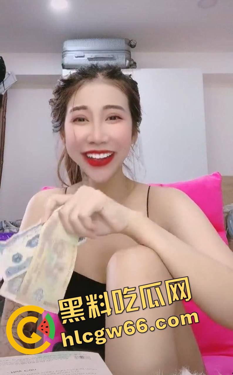 东南亚KTV真实疯批现场,乌烟瘴气全场开K,女的脱光裸舞,男的边吸边操,电影诚不欺我!-2