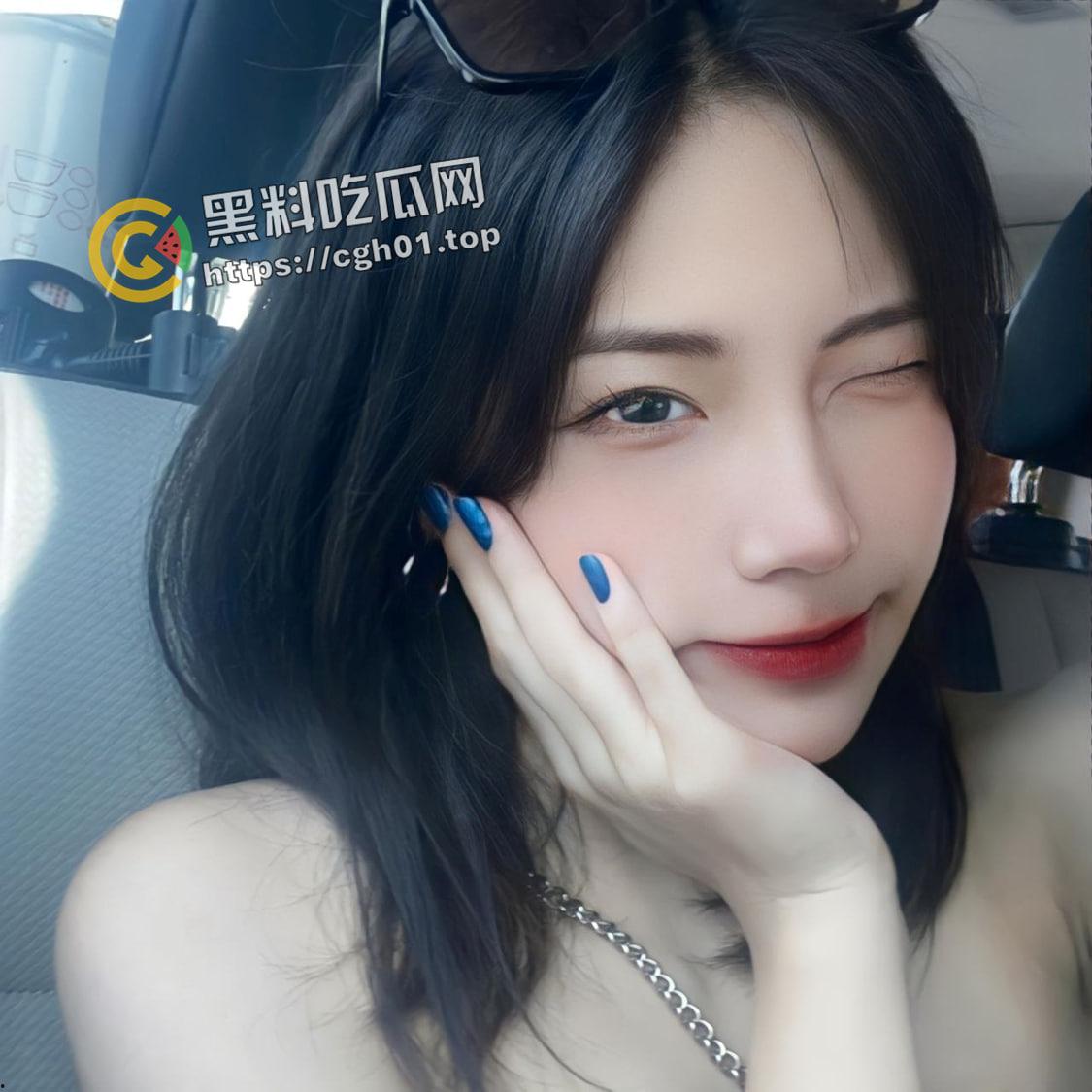 台湾台北大学生 教科书级别反差婊  御姐脸的人性飞机杯 自慰都能水多的溢出来-9