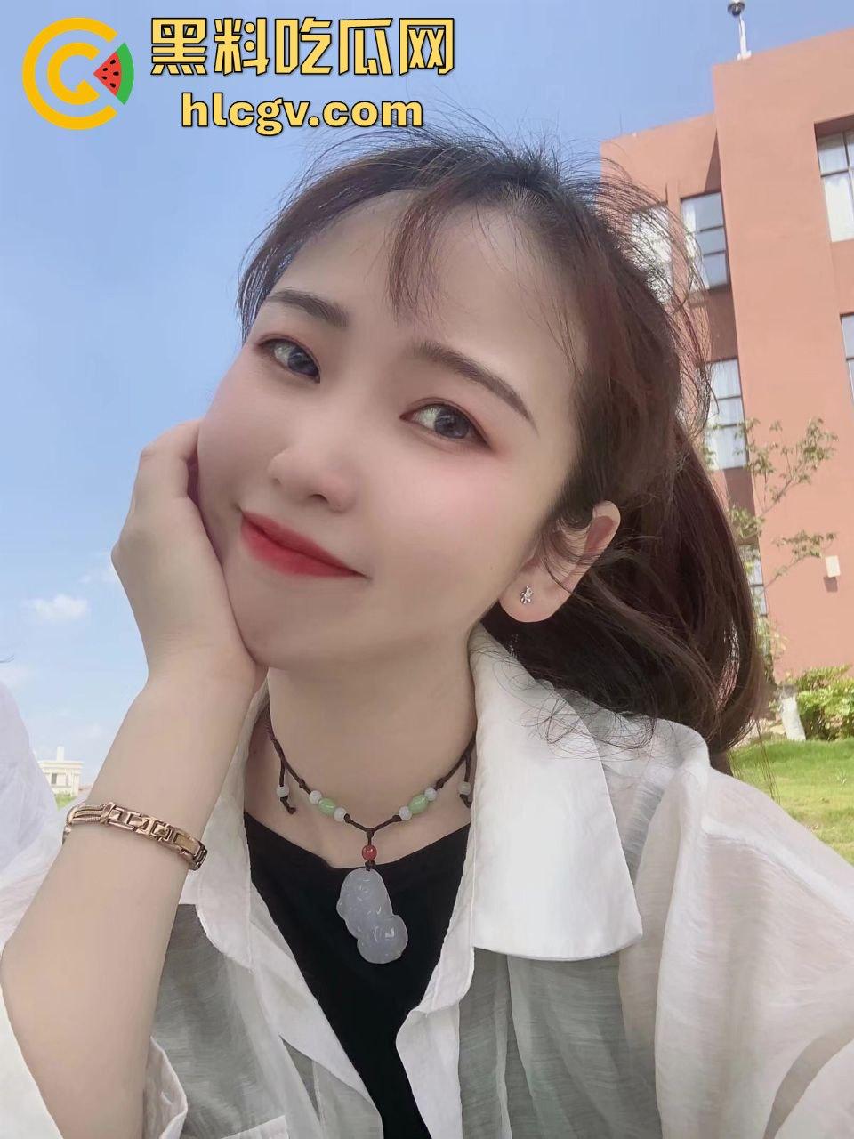 山东大学【刘温璐】疑似被偷拍不雅视频流出!长相清纯却放得开,骚劲十足让人瞠目结舌!-3