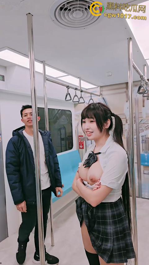 极品福利姬【慕慕Momo】,jk制服白虎嫩穴,在电车被捆绑SM调教,扯着扶手被抱起来肏,高潮爽到瘫痪倒地 !-1