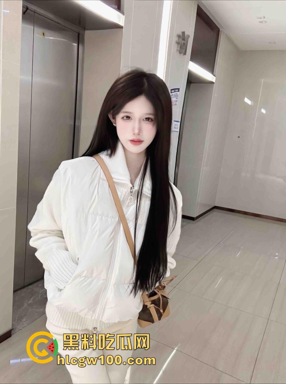 约美女出来直接迷晕灌醉，逼上滴蜡玩强制SM，大哥你是变态还是玩疯了，是真不怕进去吃牢饭？-2