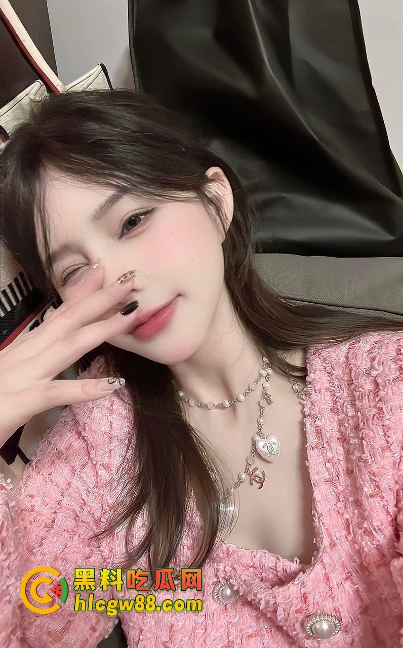 马鞍山『冉梦雪』你真行，身材极品粉嫩小穴，专门留给男友好兄弟来玩？绿帽男怒送你上飞机场！-2