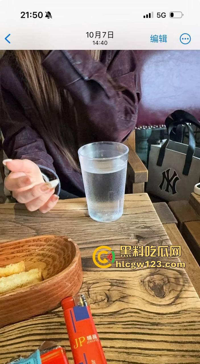 社交软件约炮极品大学生 见面就直接干 一边接电话一边后入 完全顶不住全射进去了！-3