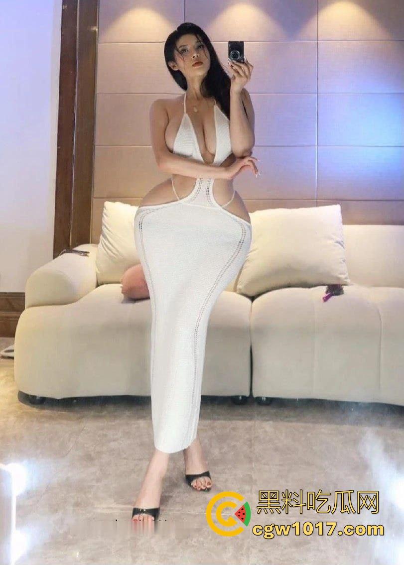 抖音网红【山雀queen】超大屁股骚货骚逼，给金主发的超绝身材私拍被曝光流出，这身材不知道能榨干多少个男人啊！-6