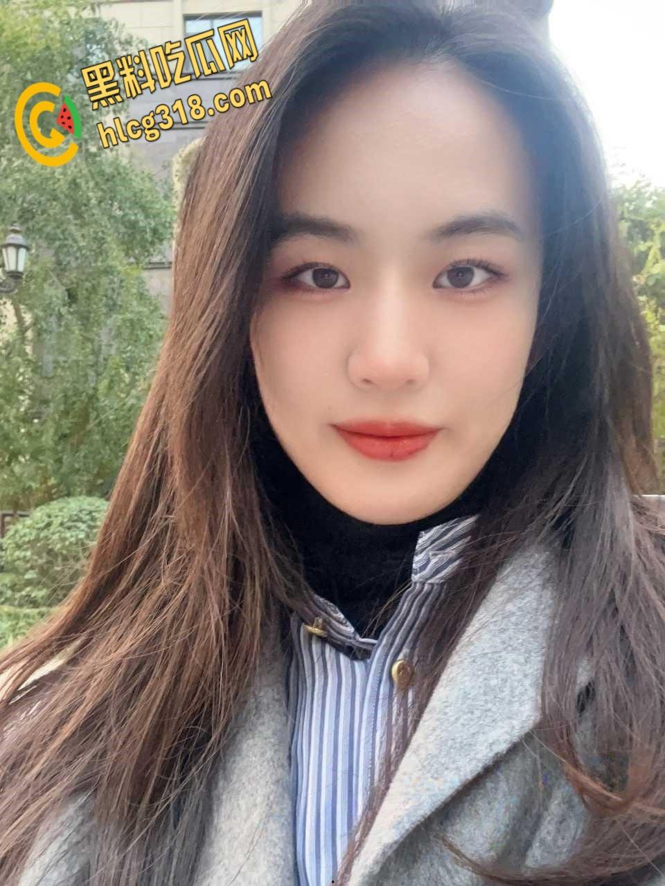 山东潍坊建设银行【周心仪】，衣服一脱马甲线一露，上来就是口活乱舔，熟女的魅力一般人顶不住 !-2