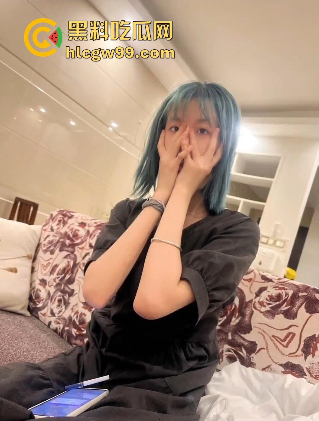 江西南宁『孙豪冉 』清纯少女的堕落之路,摄影师男友一步步调教成欲女全纪录,援交露出肉偿兄弟还债!-4